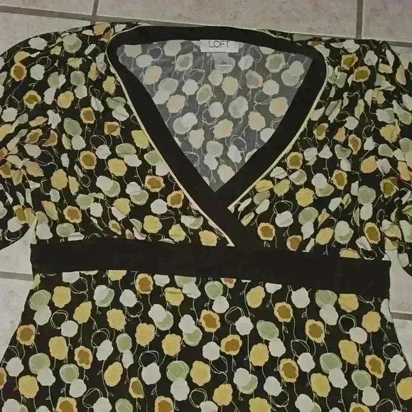 🌻NWOT LOFT TOP - Picture 3 of 3